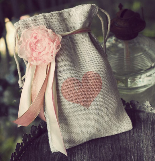 Ivory-Burlap-Heart-Gift-Bag